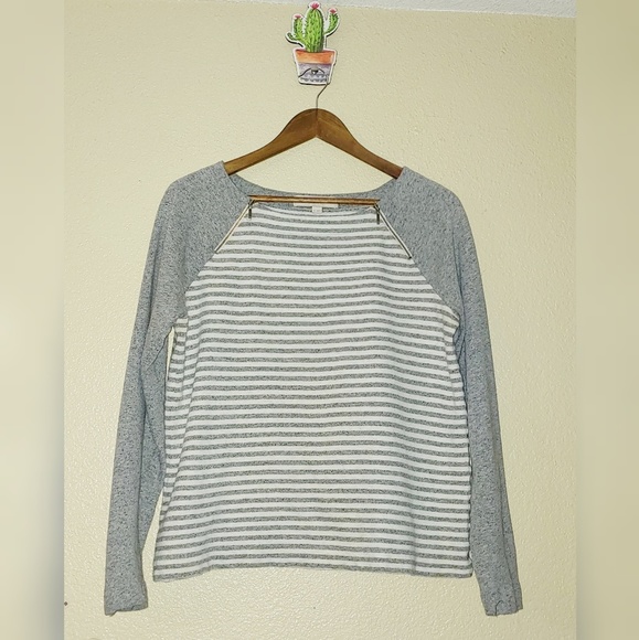 LOFT Tops - Loft sweater T4001